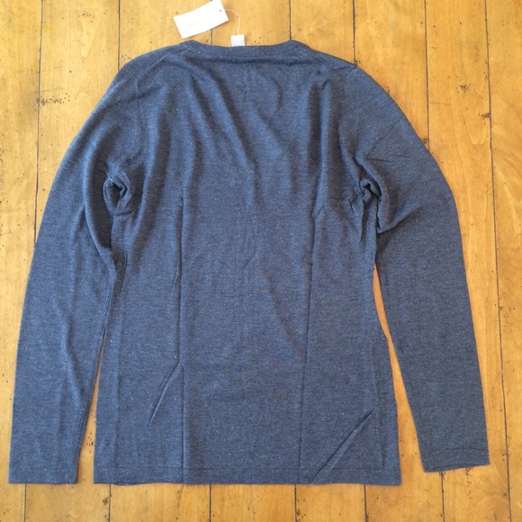 Banana Republic V-Neck NWT - Picture 8 of 8